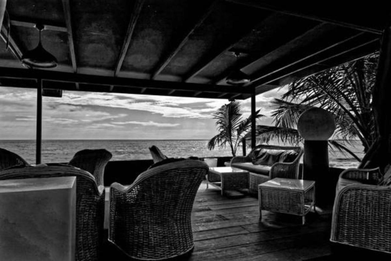 Residence Hoteliere Du Phare Libreville Exterior photo